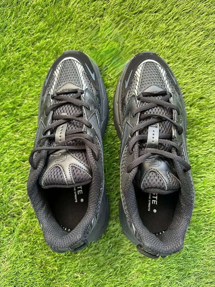 Lacoste sneakers
