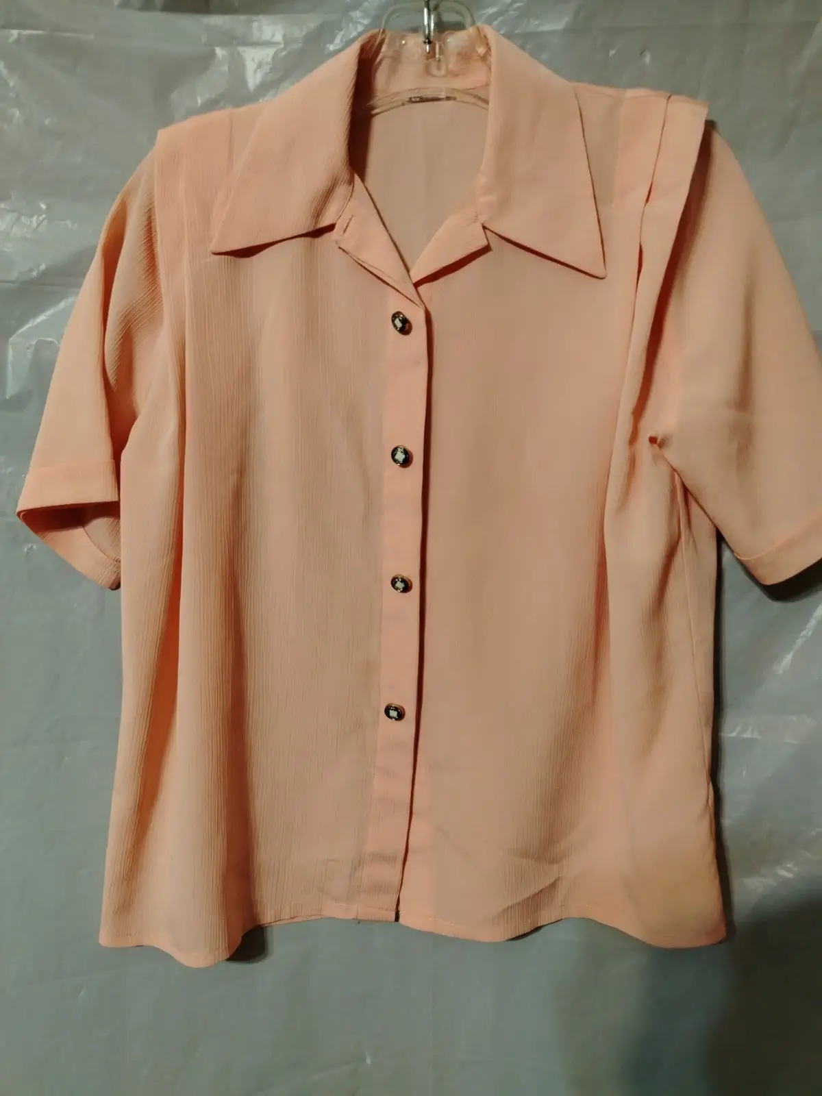 Elegant Peach Pink Short-Sleeve Button-Up Blouse Size L