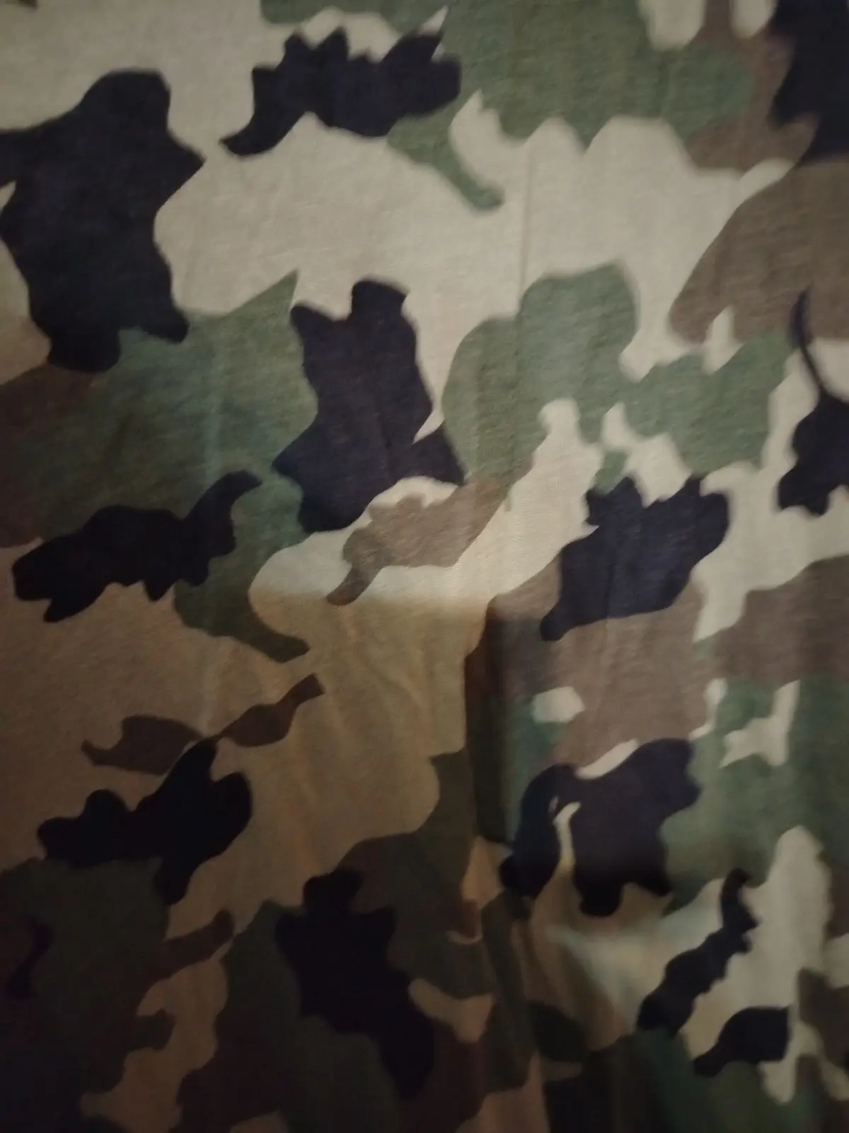 Free 2BU Camouflage V-Neck T-Shirt