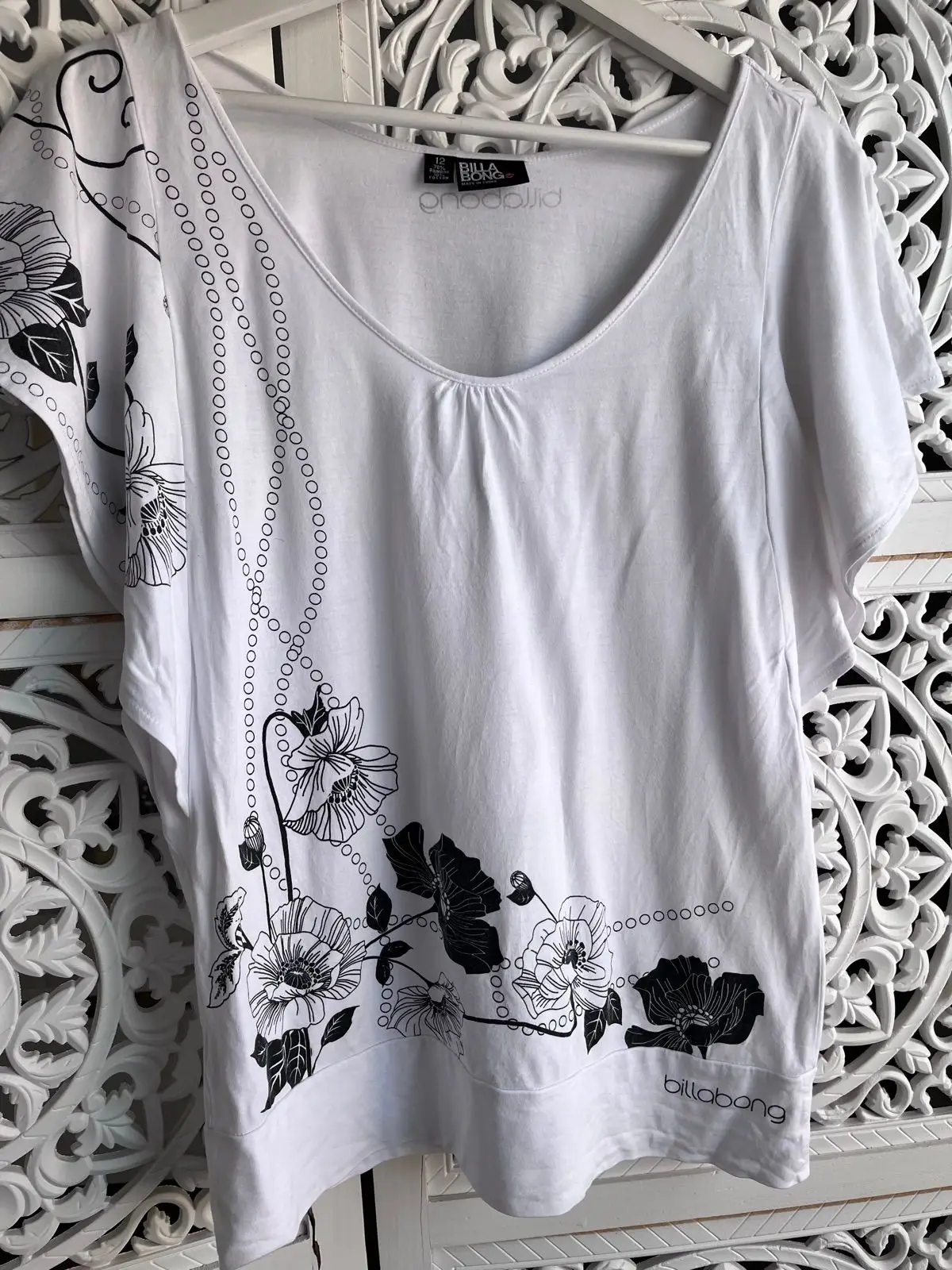 Billabong White Floral Graphic Scoop Neck Top