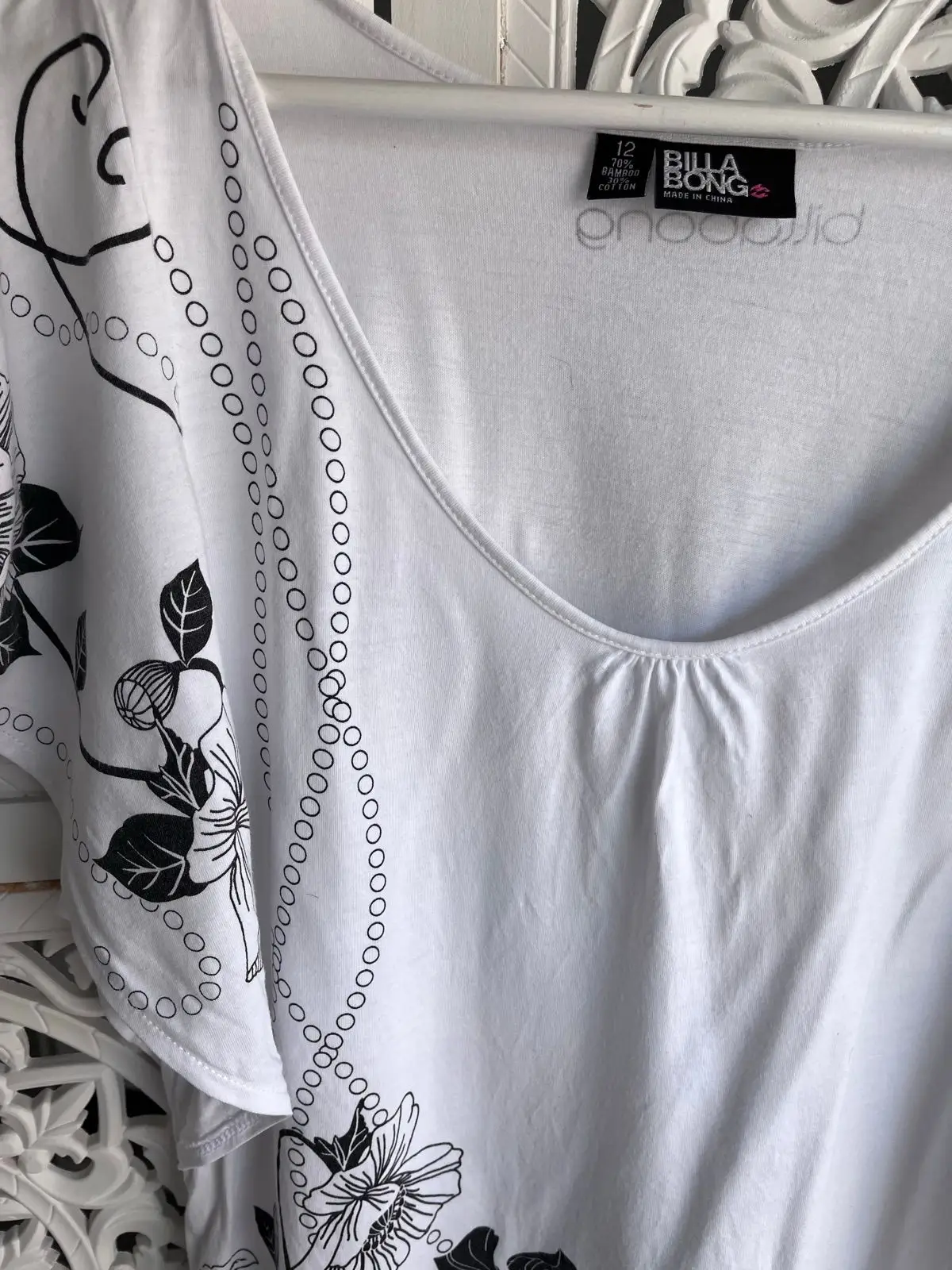 Billabong White Floral Graphic Scoop Neck Top