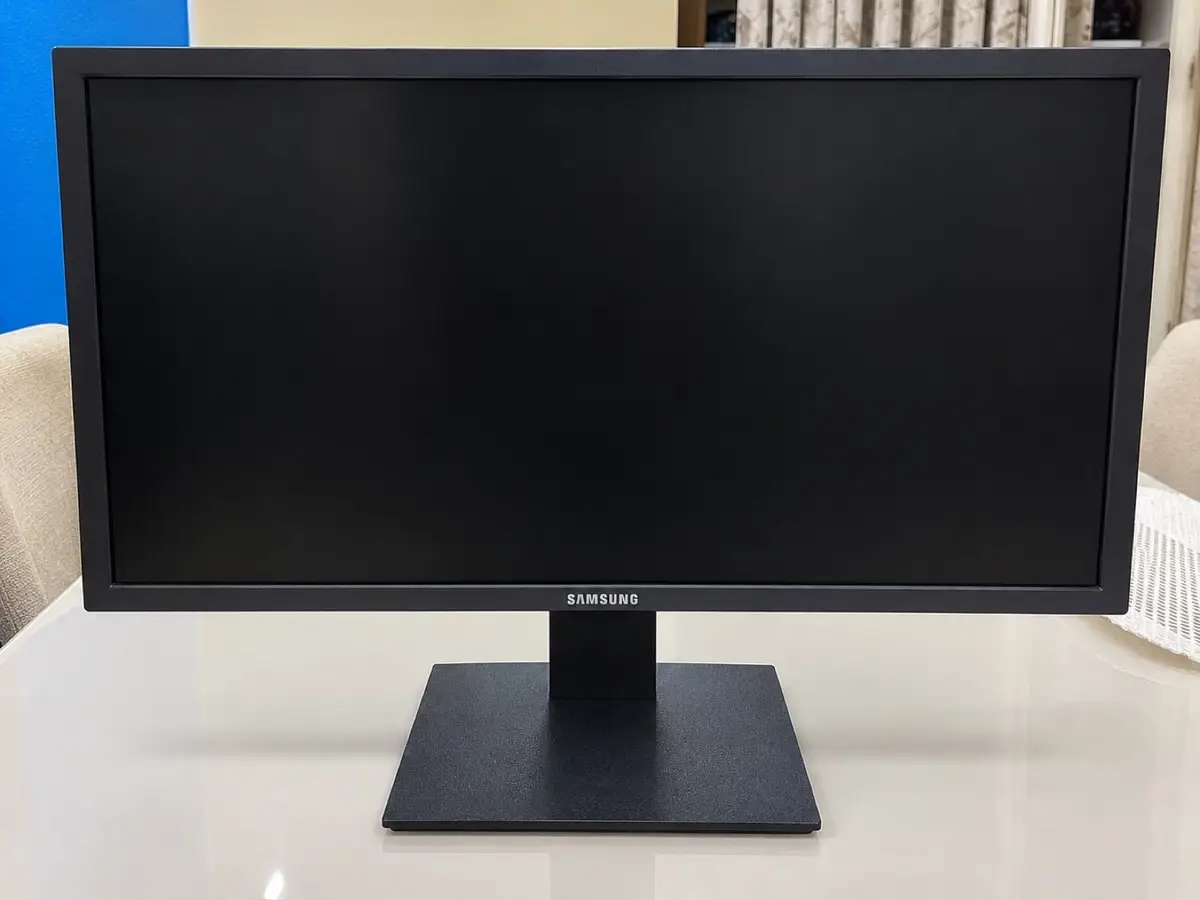 Samsung 24-Inch Full HD LED Monitor