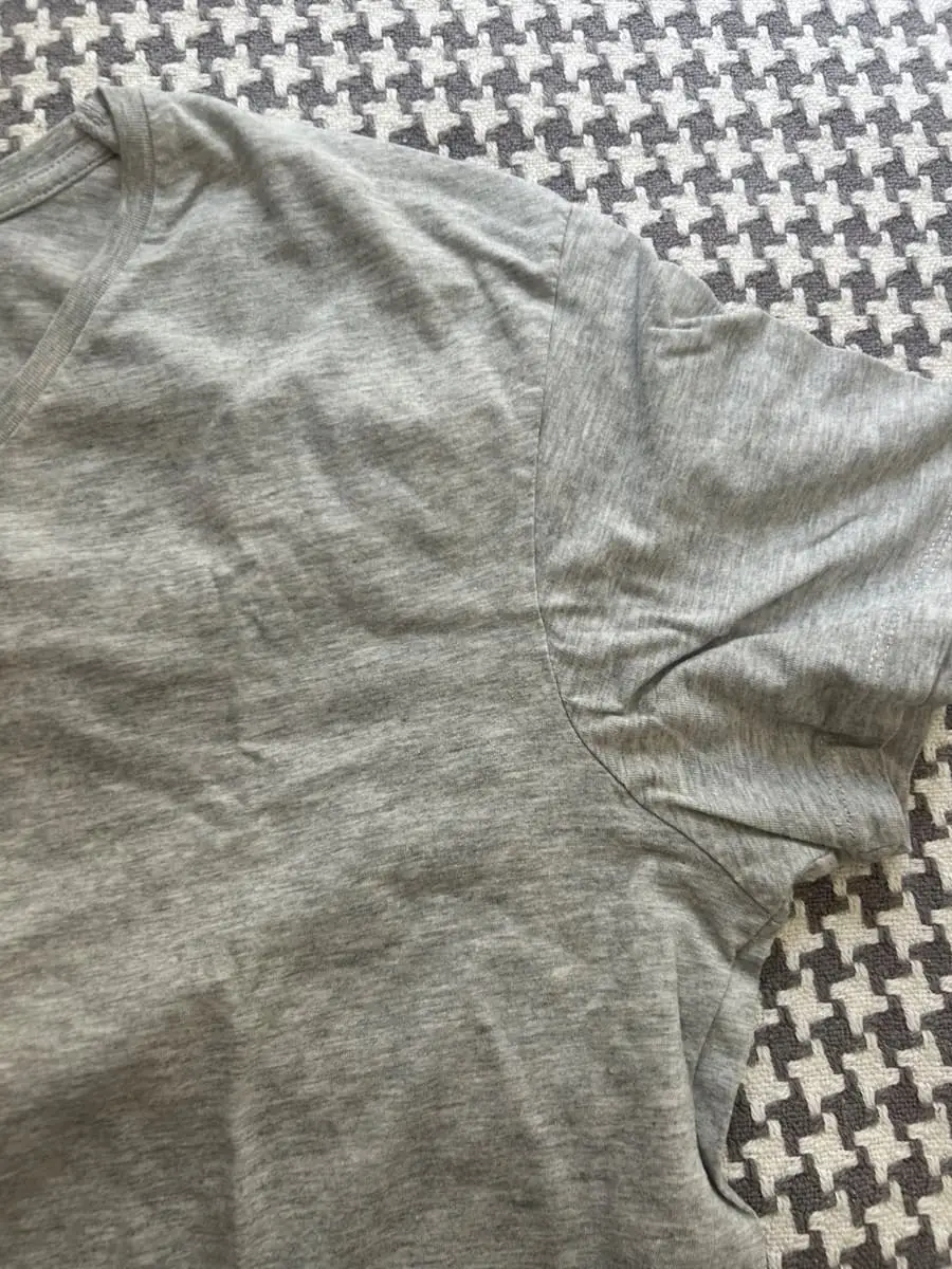 ZARA Essentials Heather Grey V-Neck T-Shirt (Size XL)