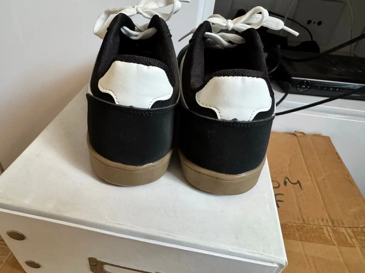 Black and White Casual Sneakers with Gum Sole Size 8