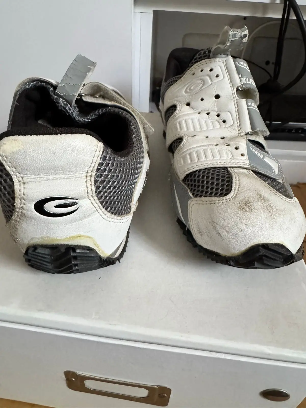Generic White and Grey Cycling Shoes Size 7