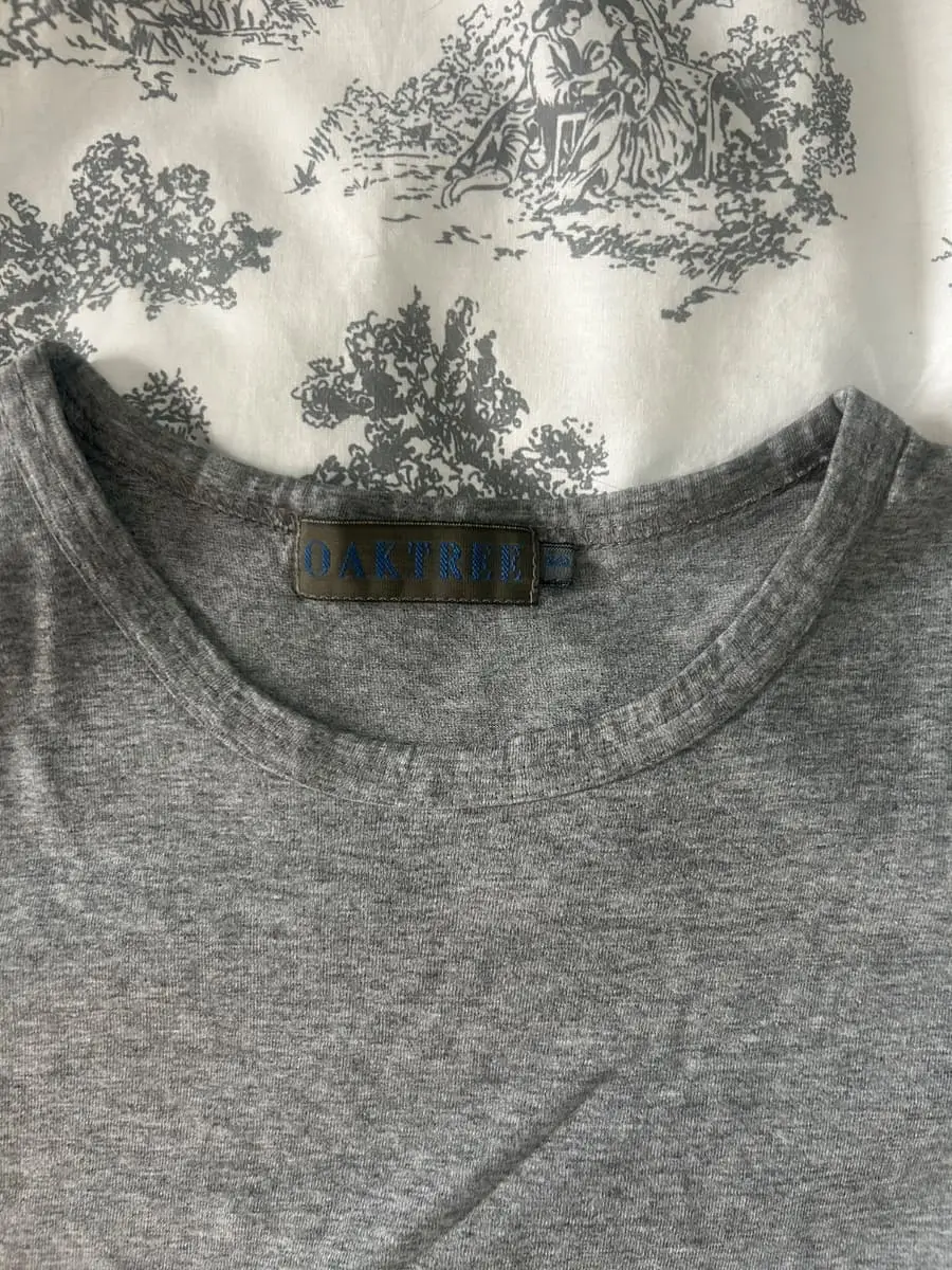 Oaktree Vintage Heather Grey 100% Cotton Fitted Crewneck Tee (Size Small)