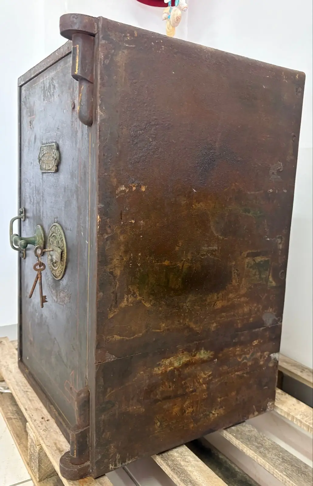 Antique W.E. Brain & Co. Birmingham Steel Safe with Keys