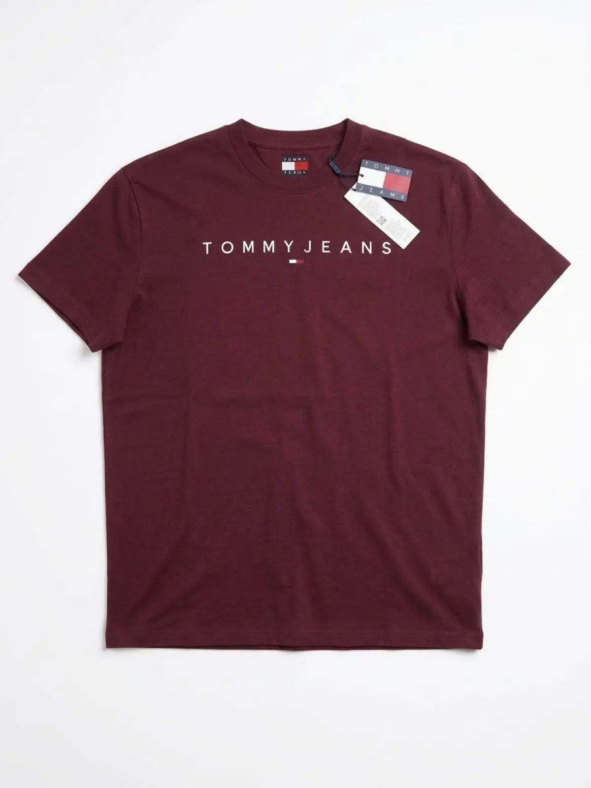 Tommy Hilfiger Tommy Jeans Burgundy T-Shirt XL