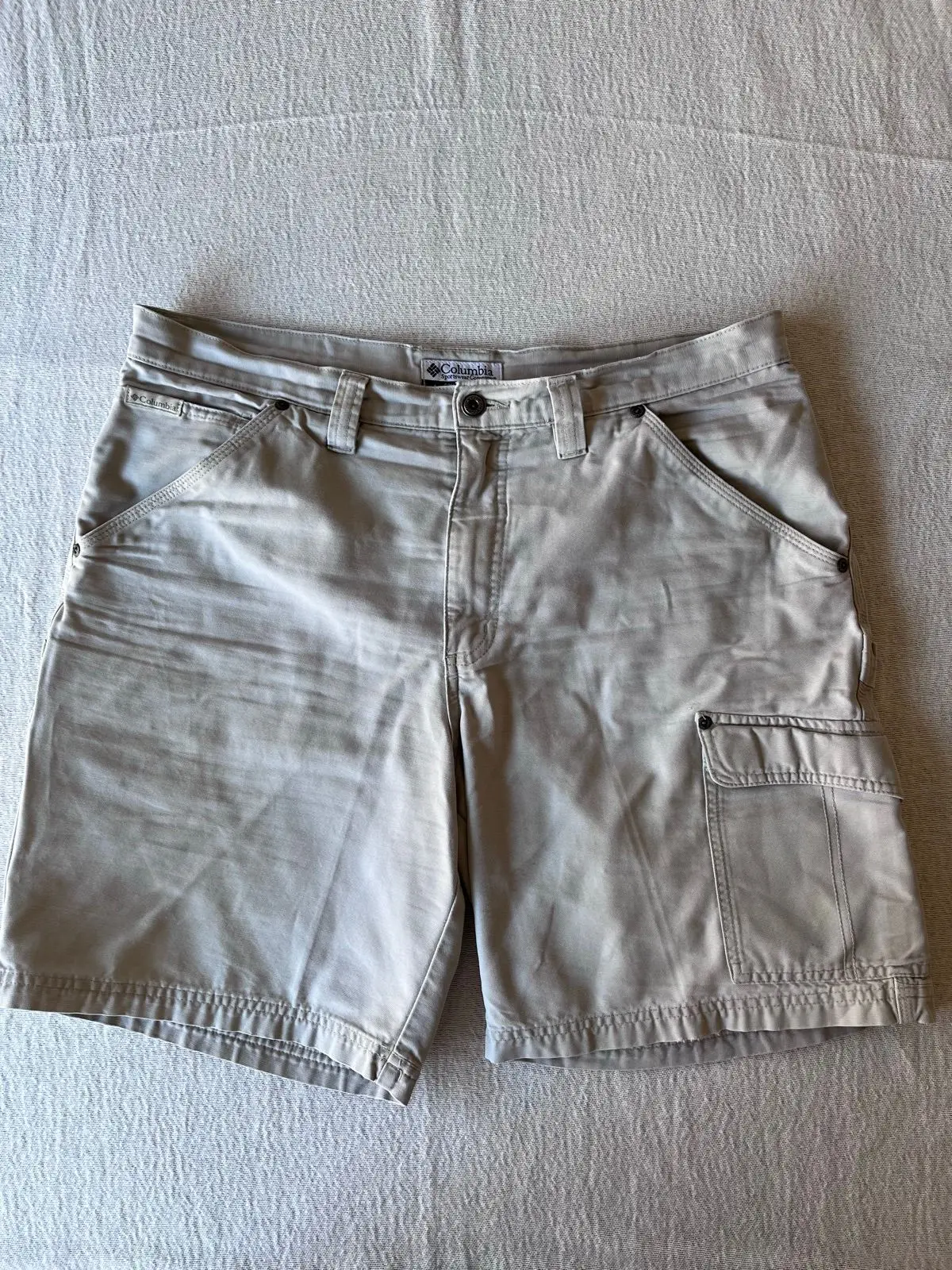 Columbia Men's Khaki Cargo Shorts Size 38