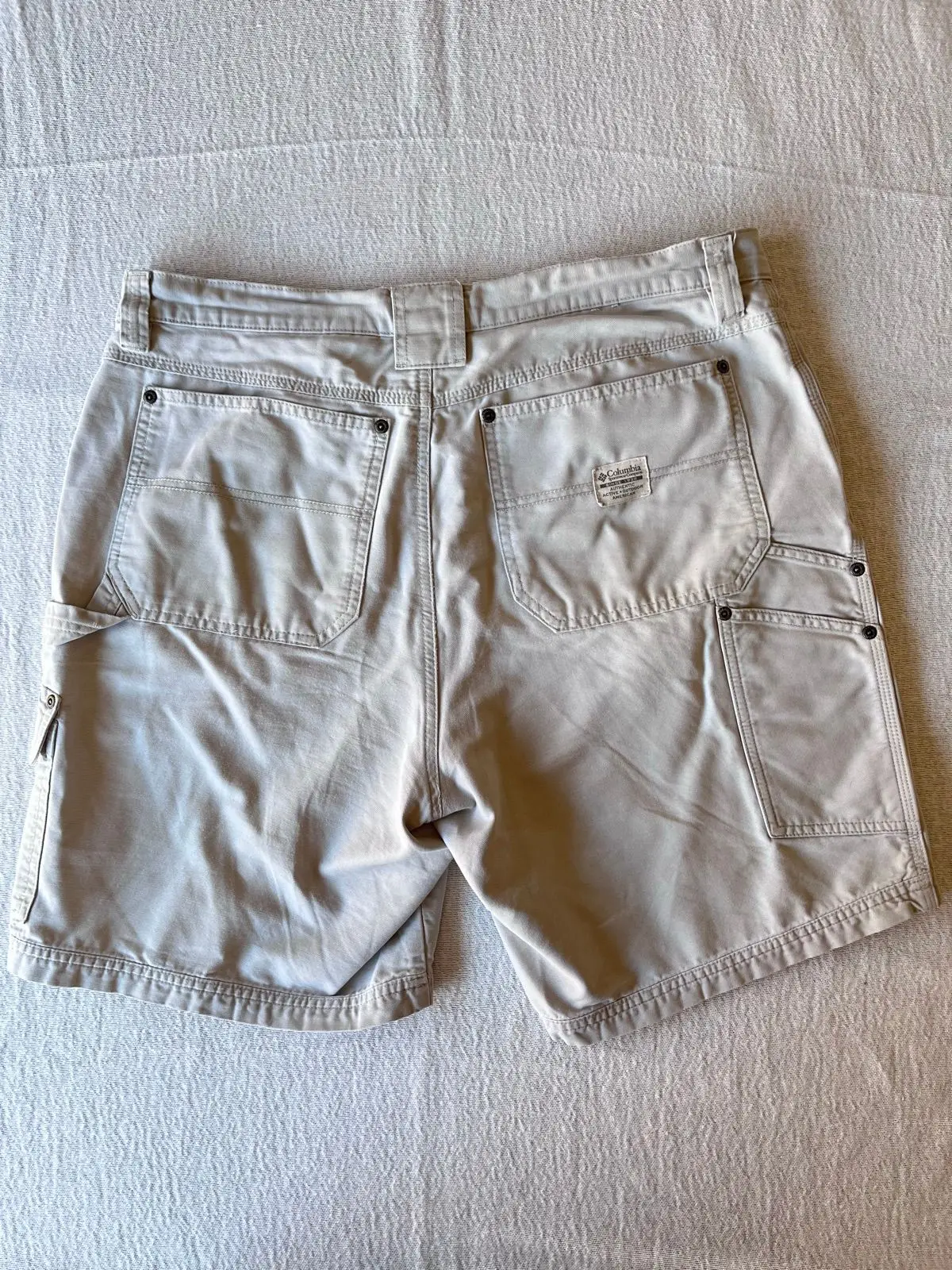 Columbia Men's Khaki Cargo Shorts Size 38
