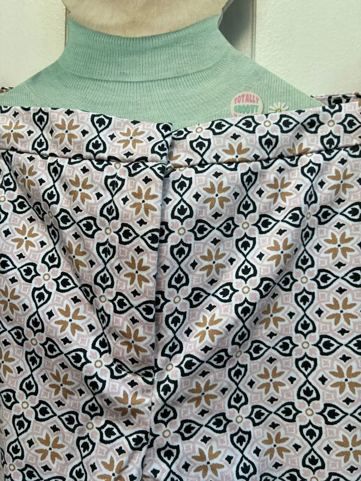 Studio W Patterned Pants Size 14