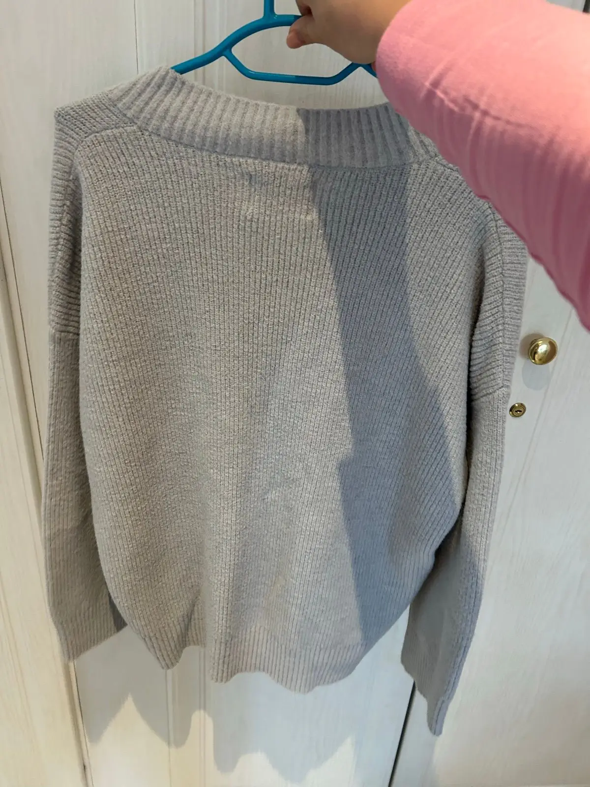 Refinery Grey V-Neck Ribbed Knit Sweater M