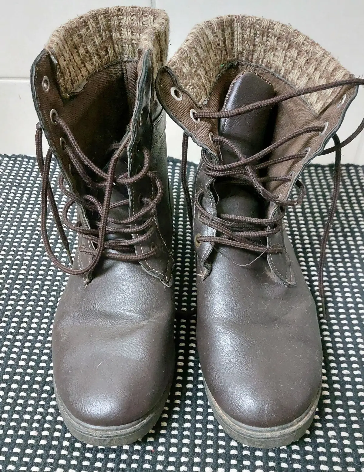 Brown Lace-Up Boots with Knit Cuff Size 6