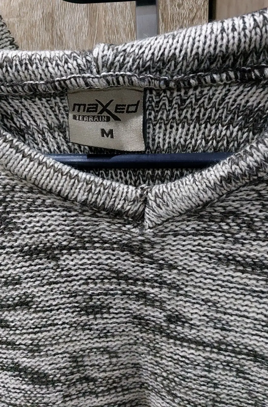 mmXco. Black and White Knit Hoodie Size M