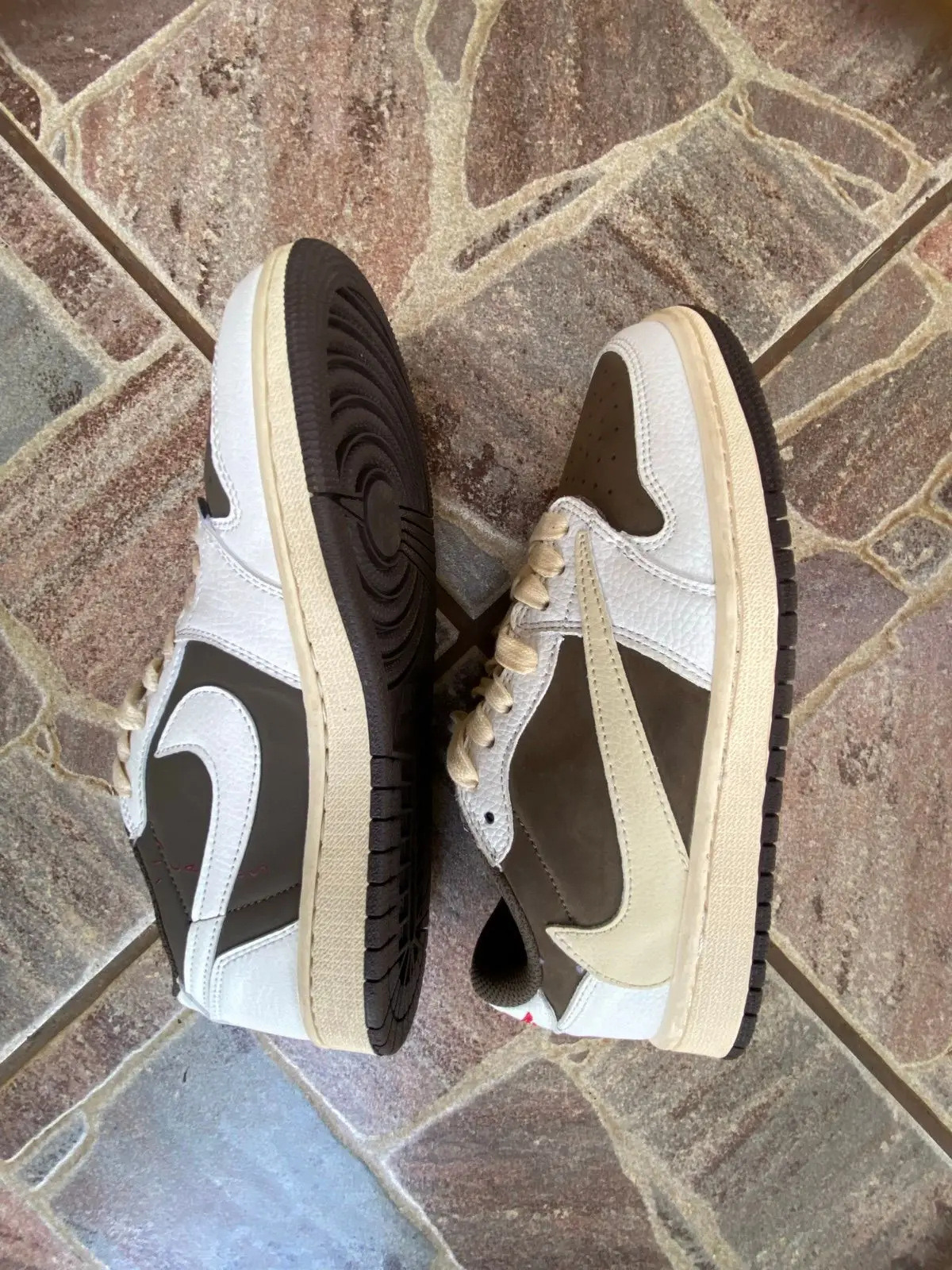 Nike x Travis Scott Air Jordan Low 1 OG Reverse Mocha