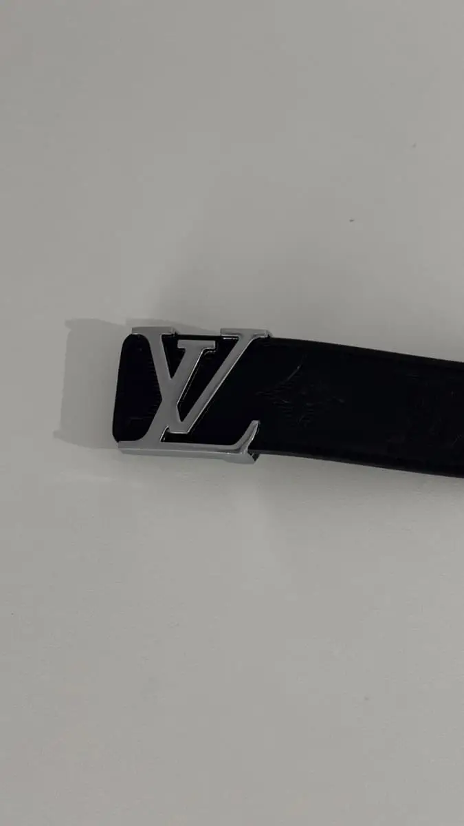 Louis Vuitton Black leather belt